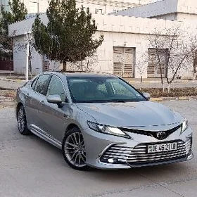 Toyota Camry 2020