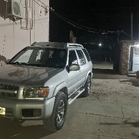Nissan Pathfinder 2003