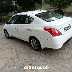 Nissan Sunny 2022