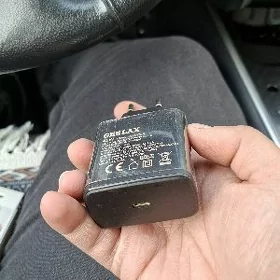 taypsi USB zaryatnik