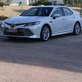 Toyota Camry 2020