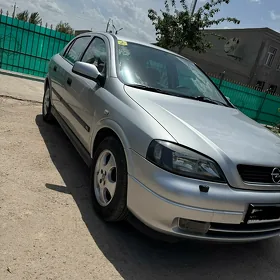 Opel Astra 2000