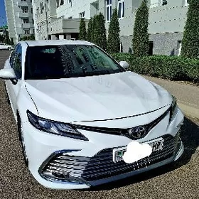 Toyota Camry 2021