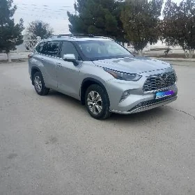 Toyota Highlander 2022
