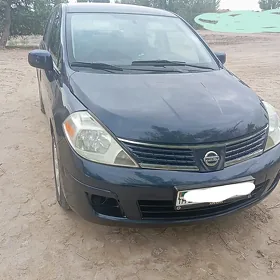 Nissan Versa 2010