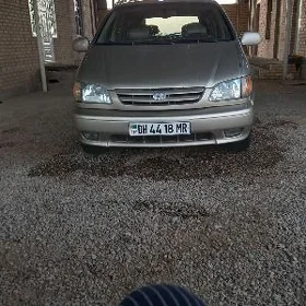 Toyota Sienna 2002