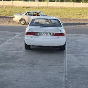 Toyota Camry 2000