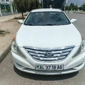Hyundai Sonata 2011