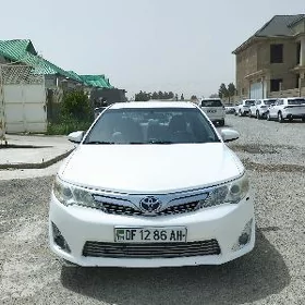 Toyota Camry 2014