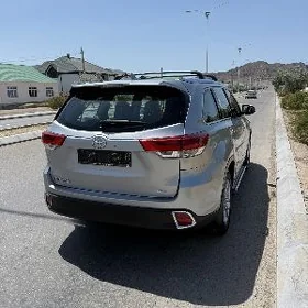 Toyota Highlander 2017