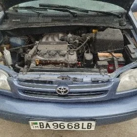 Toyota Sienna 2000