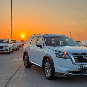 Nissan Pathfinder 2024