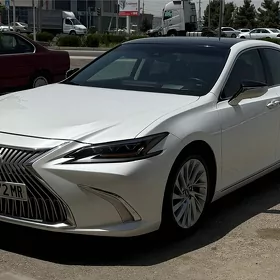 Lexus ES 350 2019