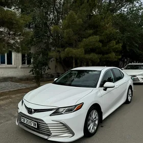 Toyota Camry 2022