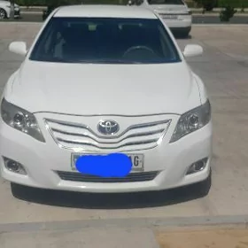 Toyota Camry 2011