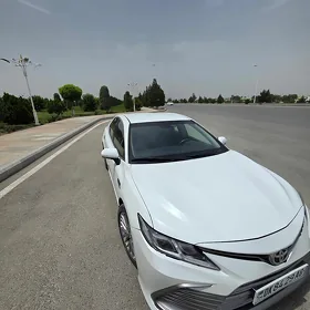 Toyota Camry 2022