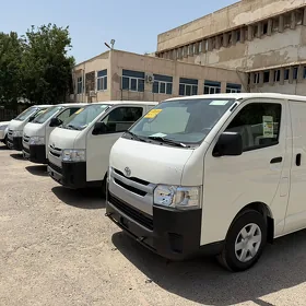 Toyota Hiace 2026