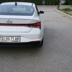 Hyundai Elantra 2020