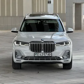 BMW X7 2021