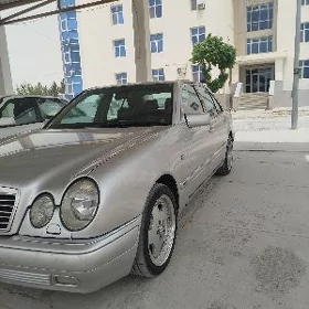 Mercedes-Benz E320 1999