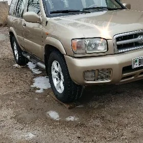 Nissan Pathfinder 2001