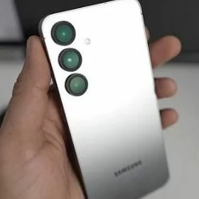 samsung s25 12.128 Tp