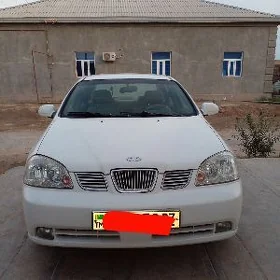 Daewoo Lacetti 2003
