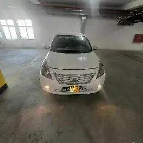 Nissan Versa 2012