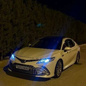 Toyota Camry 2021