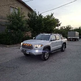 Toyota Tacoma 2019