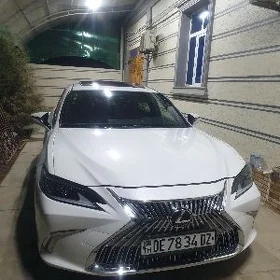 Lexus ES 350 2019