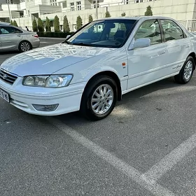 Toyota Camry 2001