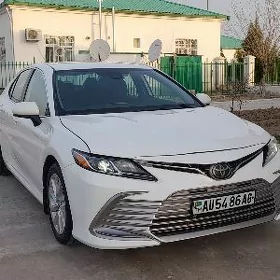 Toyota Camry 2023