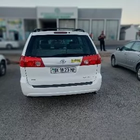 Toyota Sienna 2009