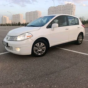 Nissan Versa 2012