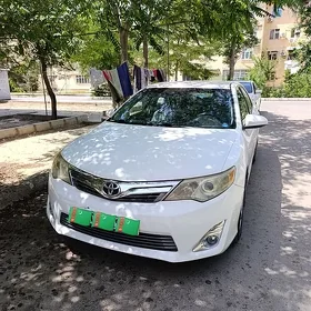 Toyota Camry 2013