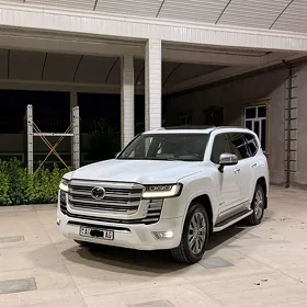 Toyota Land Cruiser 2023
