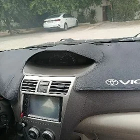 Yaris ýaris sedan