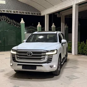 Toyota Land Cruiser 2023