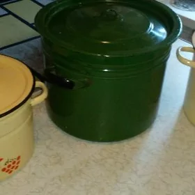 Кастрюля эмалированная