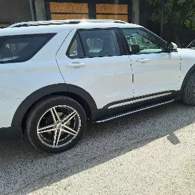 EXPLORER  2024