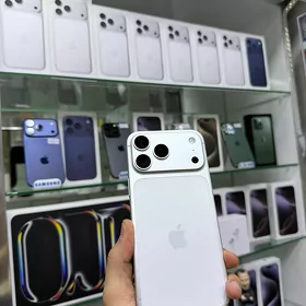 iPhone 17 pro Max. 100%