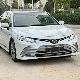 Toyota Camry 2024