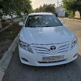 Toyota Camry 2011