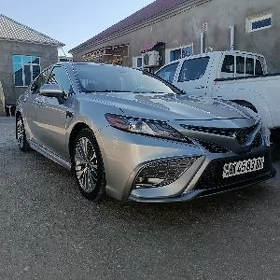Toyota Camry 2020