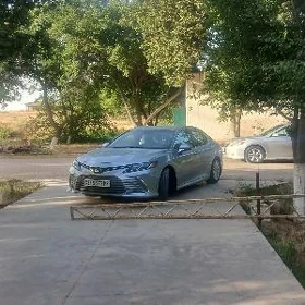 Toyota Camry 2021