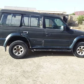 Mitsubishi Montero 1995