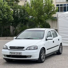 Opel Astra 2000