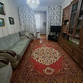 Arkajyñ ýany 3 komnat kwartira