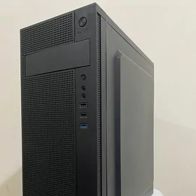 Core i7 4790/8GB ram/512 HDD